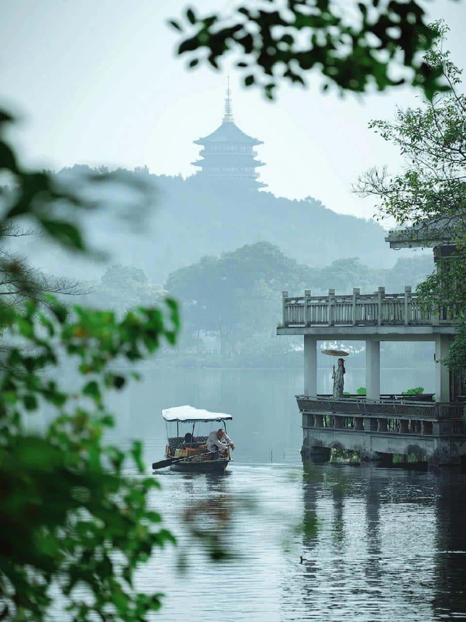 Hangzhou West Lake: The Seasonal Masterpiece (100% Bespoke Private Tour)