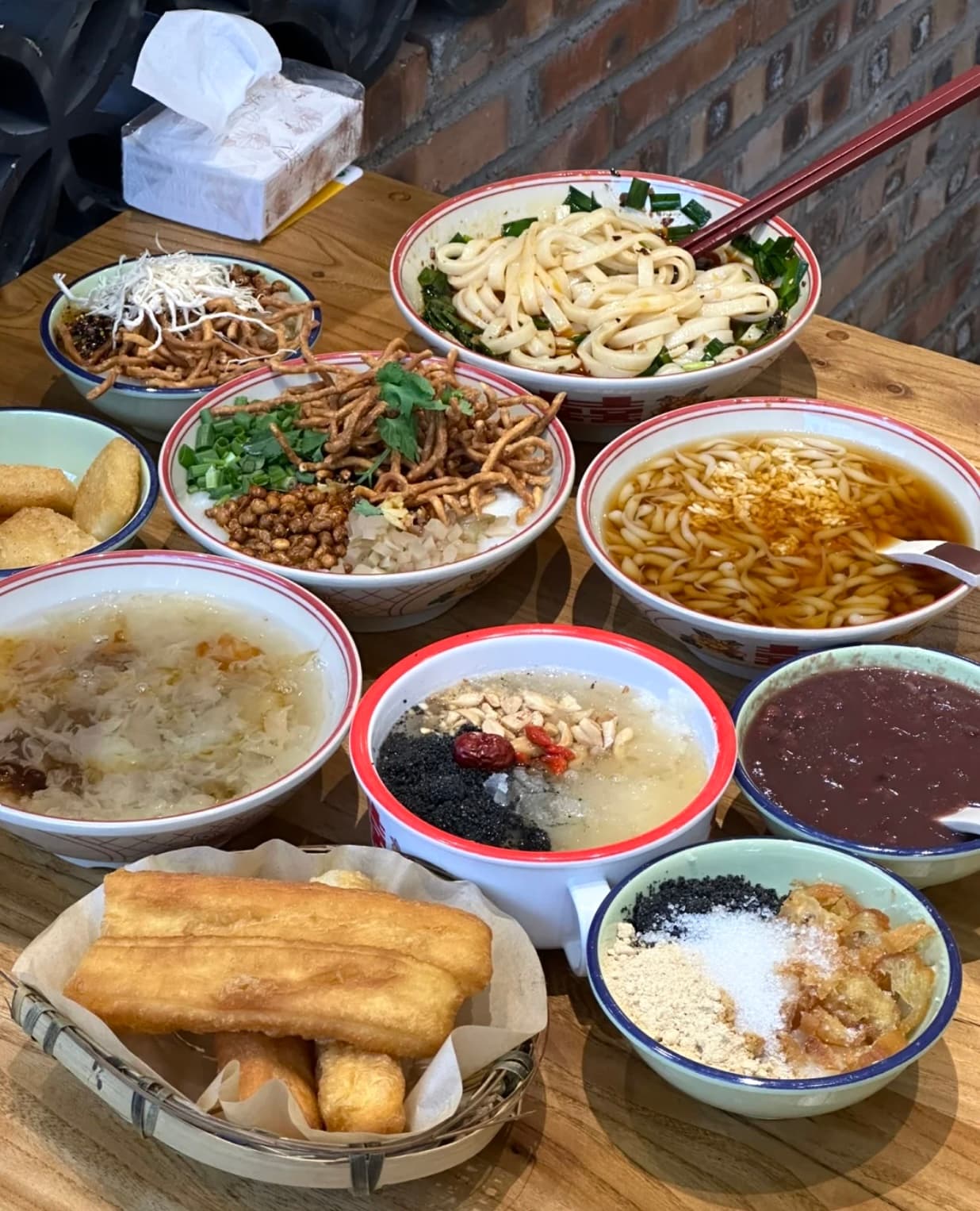 Chongqing Food Tour: Hidden Alleys &amp; Trendy Malls
