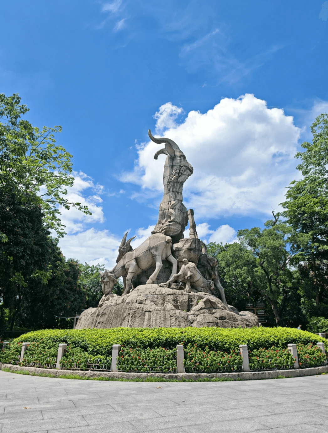 Yuexiu Park Guangzhou Guide. See the Five Rams Statue and Historic Landmarks in the City’s Largest Park 3