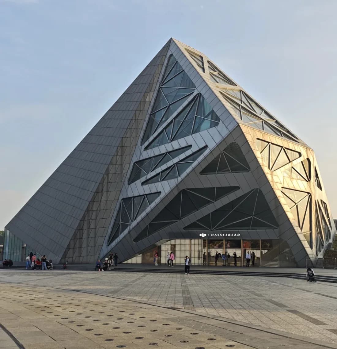 Explore Shenzhen with ex-employees from tech industry: Drones, EVs, Wearable devices... 3