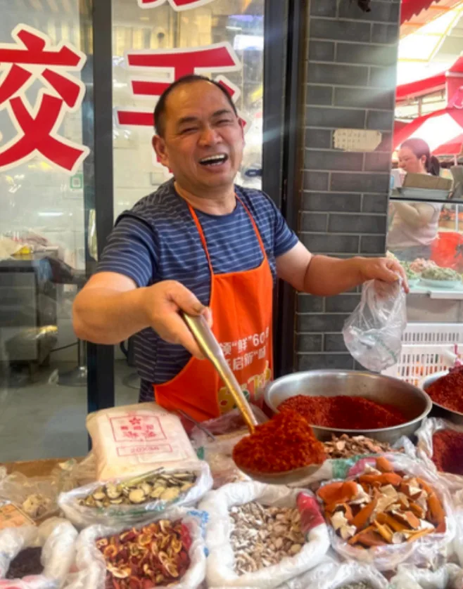 Chengdu Food & Culture Tour: Market, Tea & Calligraphy 2