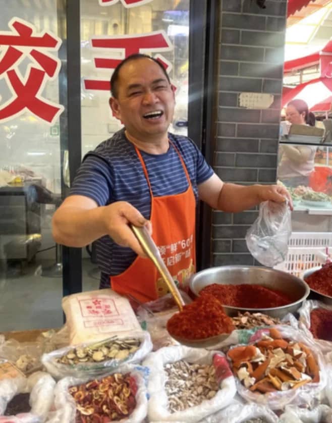 Chengdu Food & Culture Tour: Market, Tea & Calligraphy
